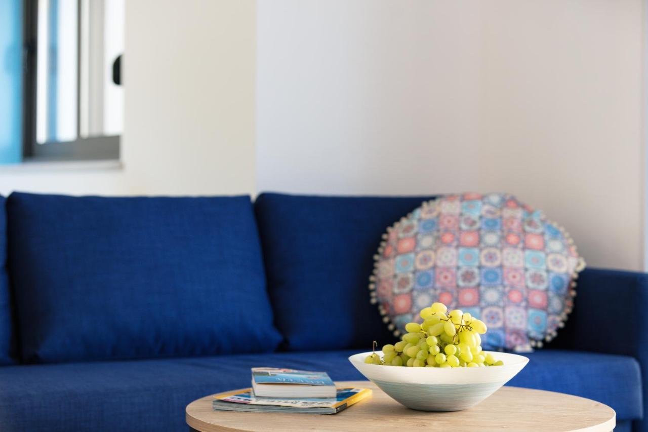 Greek Sky - New Modern Apartment With Shared Pool Tavronitis エクステリア 写真