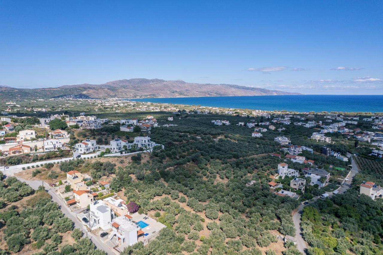 Greek Sky - New Modern Apartment With Shared Pool Tavronitis エクステリア 写真