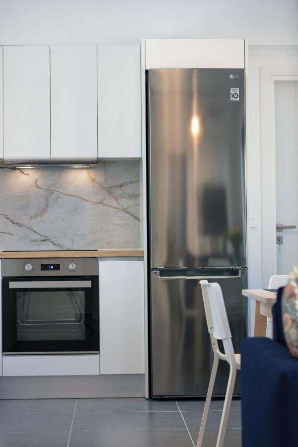Greek Sky - New Modern Apartment With Shared Pool Tavronitis エクステリア 写真